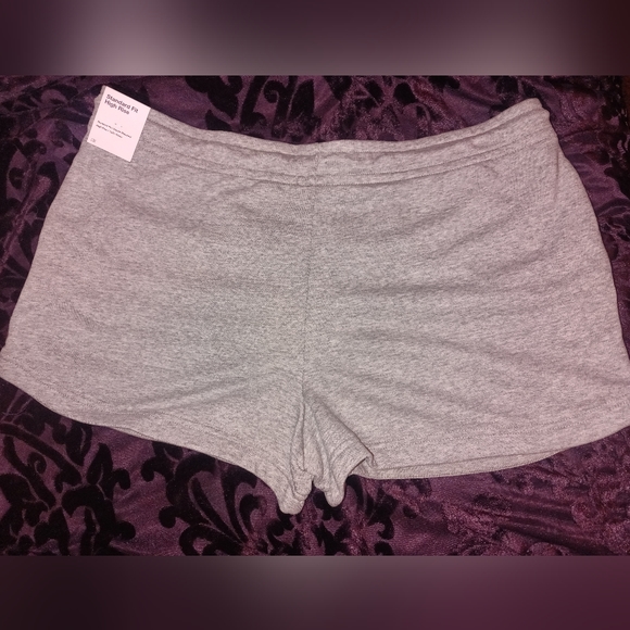 Womens Gray Nike Lounge shorts XL - Picture 2 of 6